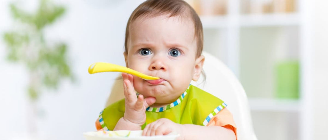 Svezzamento del neonato: quando iniziare e perché non anticipare